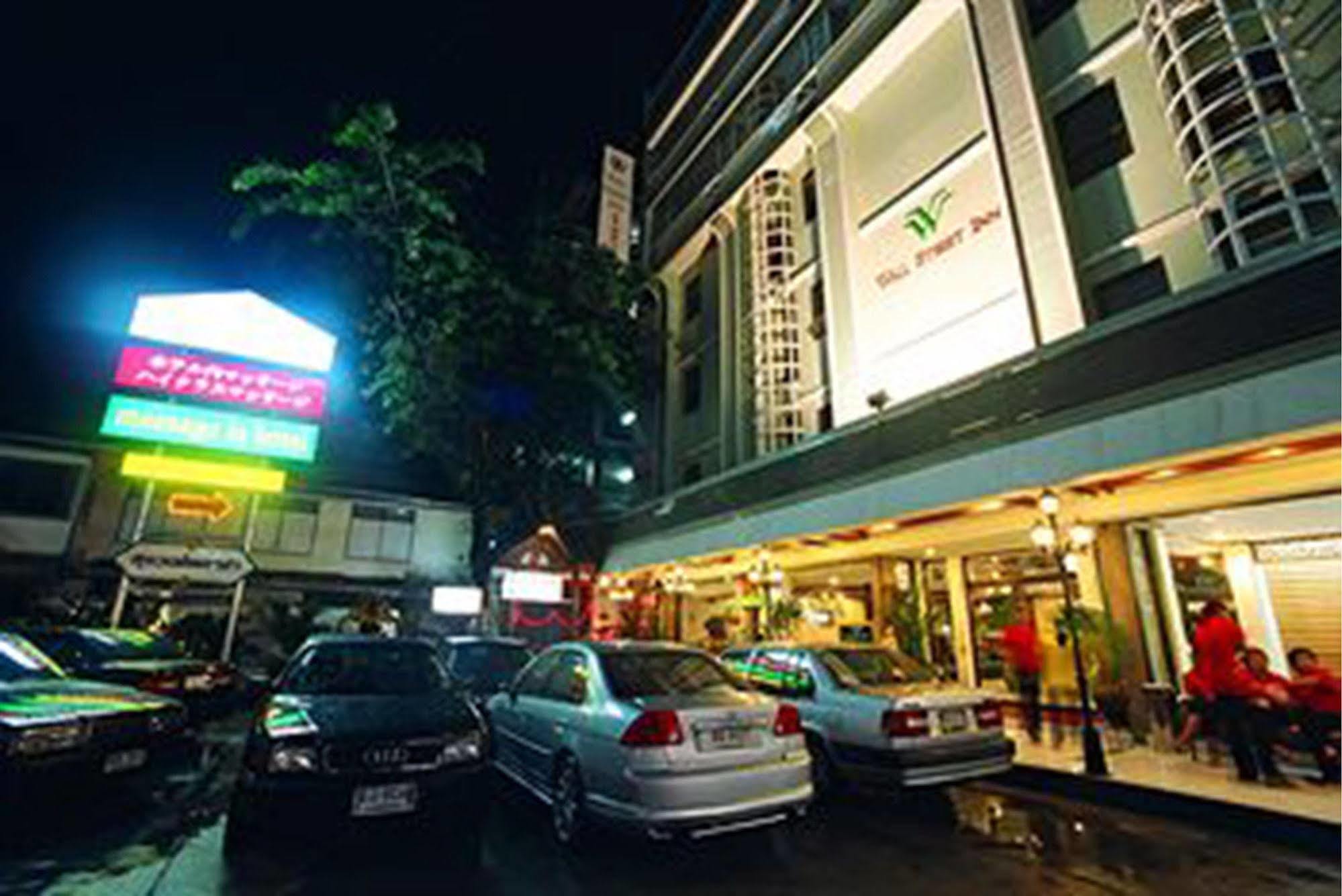 Wall Street Inn, Bangkok Exterior photo