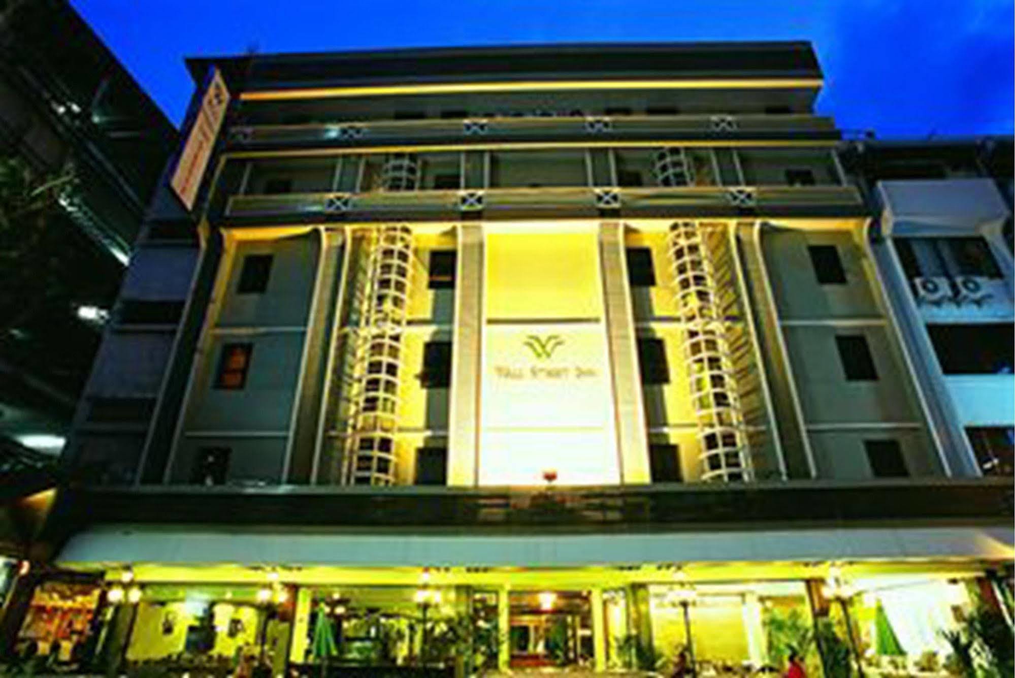 Wall Street Inn, Bangkok Exterior photo